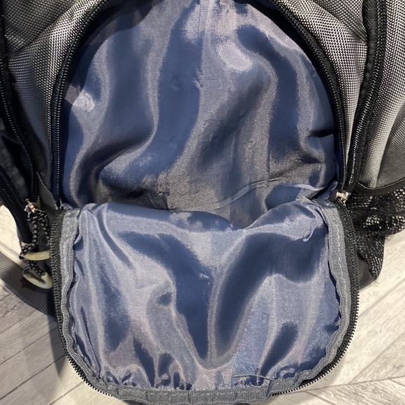 COLUMBIA SUMMIT RUSH BACKPACK COLOR GRAY - Picture 4 of 10